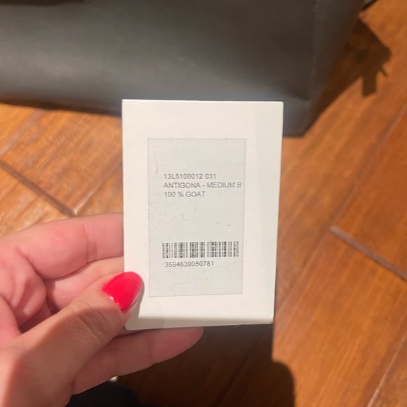 Givenchy Medium Antigonia in Gray - Picture 6 of 11